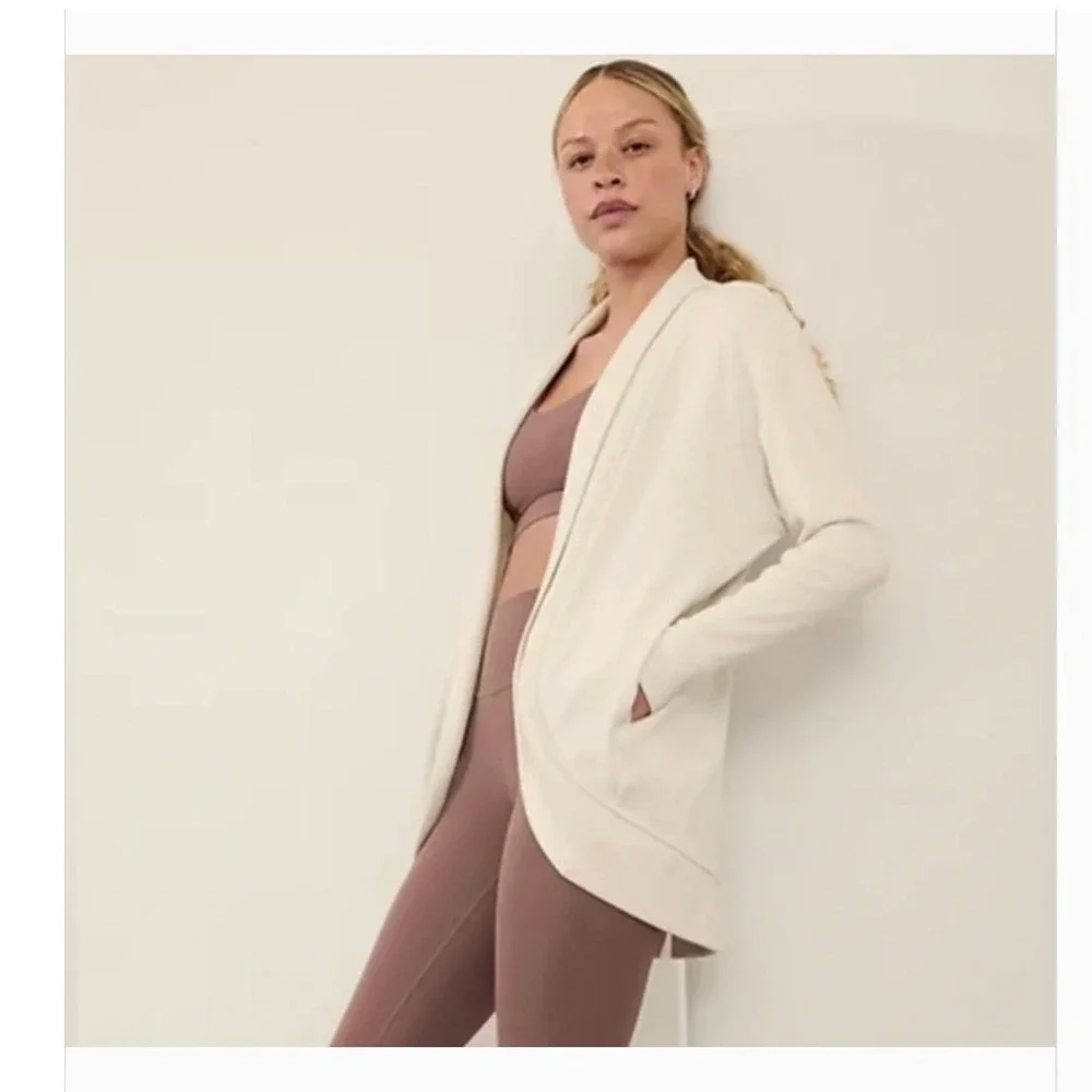 Athleta Presence Cocoon Wrap Cardigan Bone White Ribbed Pockets Small 415704